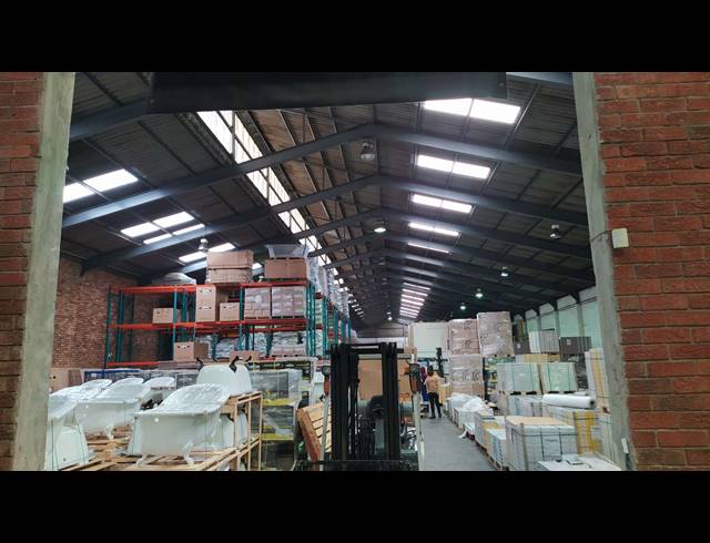 8,800M² WAREHOUSE TO LET IN EPPING INDUSTRIAL